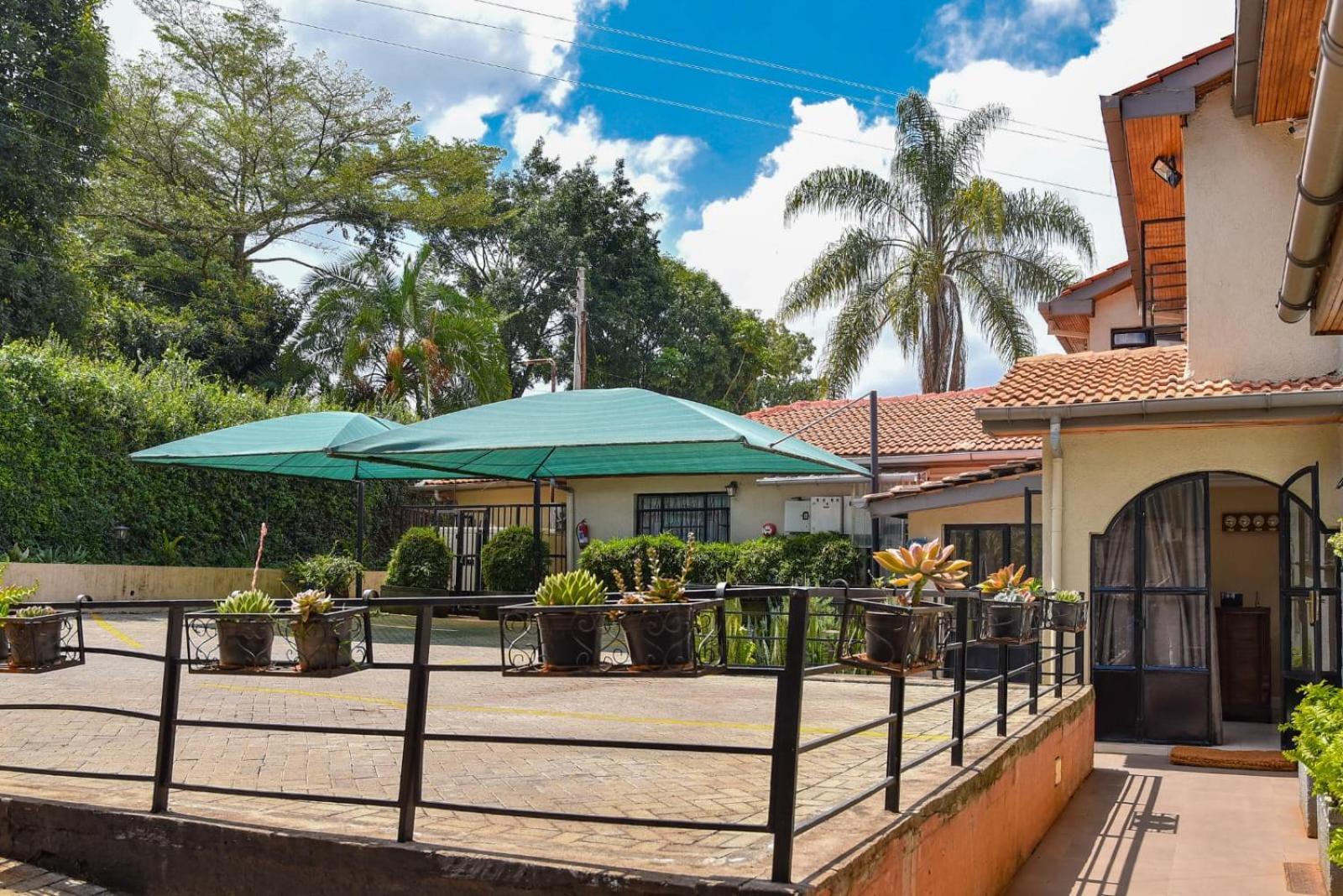 Hotel Cozy Stead Nairobi Esterno foto